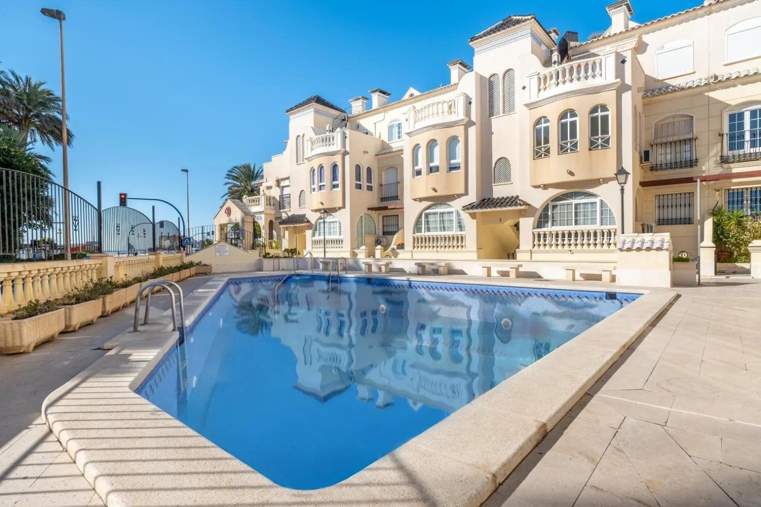 Amazing Penthouse On The Beach, Sea Views, Wifi, Airconditioning And Parking 托雷维耶哈 外观 照片