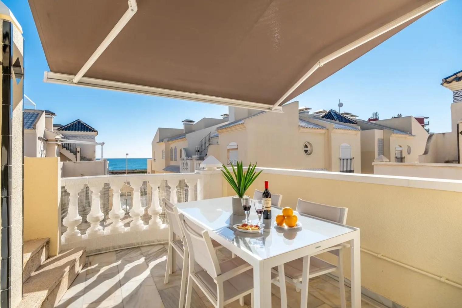 Amazing Penthouse On The Beach, Sea Views, Wifi, Airconditioning And Parking 托雷维耶哈 外观 照片